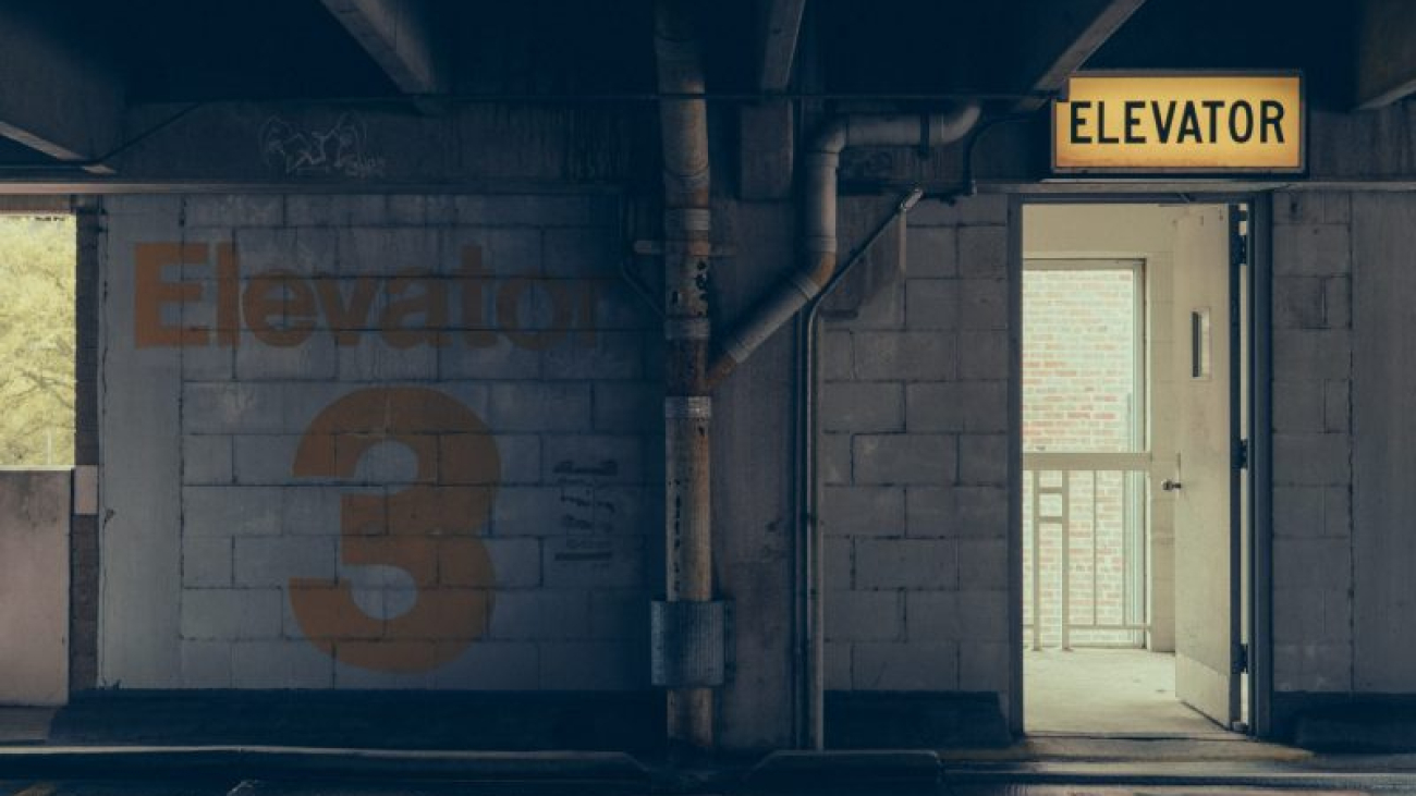 andrew-welch-Q0-tDhBoZ4U-unsplash