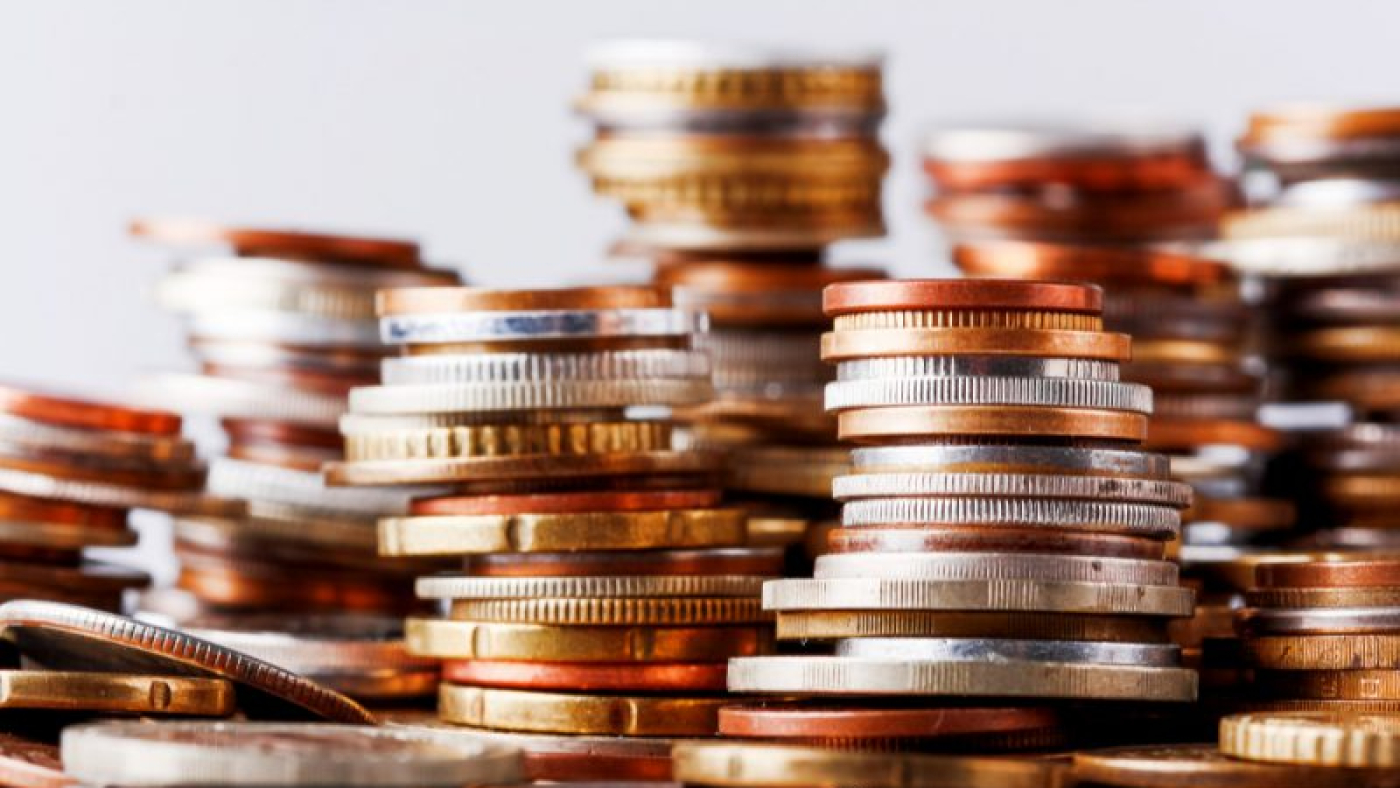 big-heap-columns-different-coins (1)