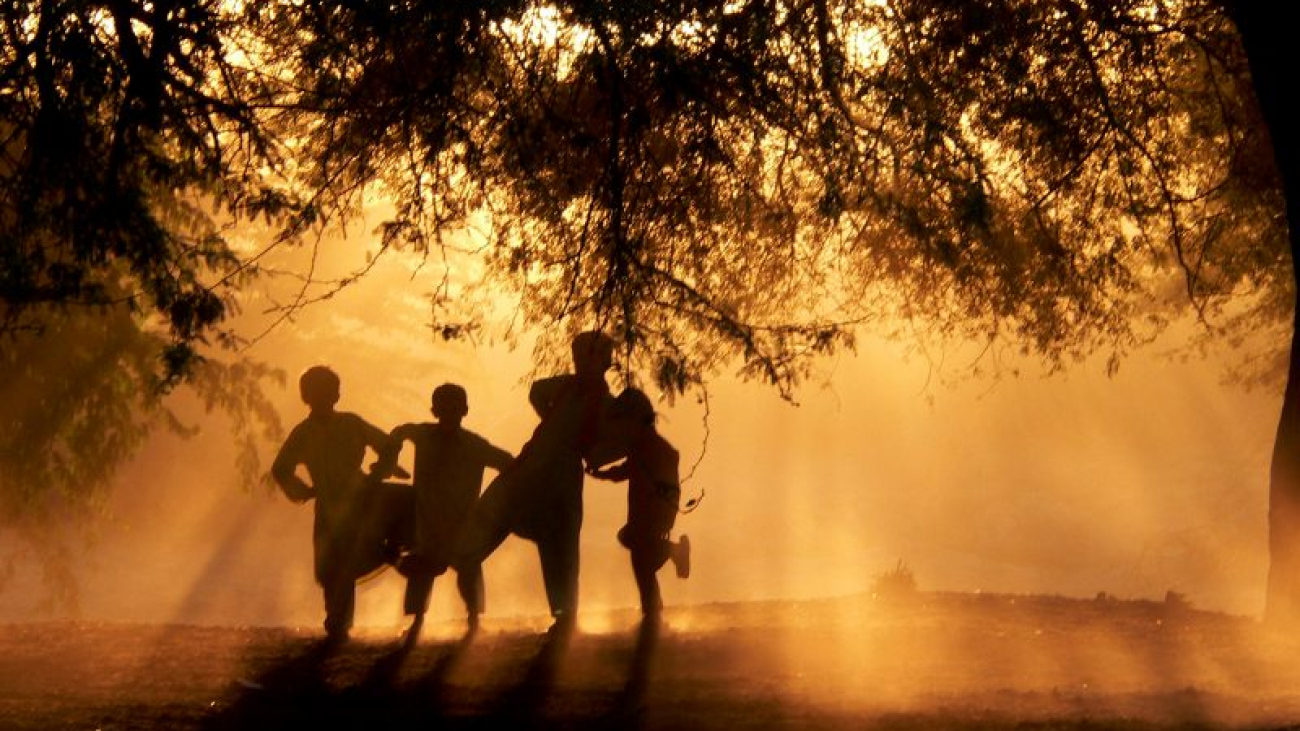 mengembangkandiri.com children-enjoy-with-friends-2021-08-31-22-24-40-utc