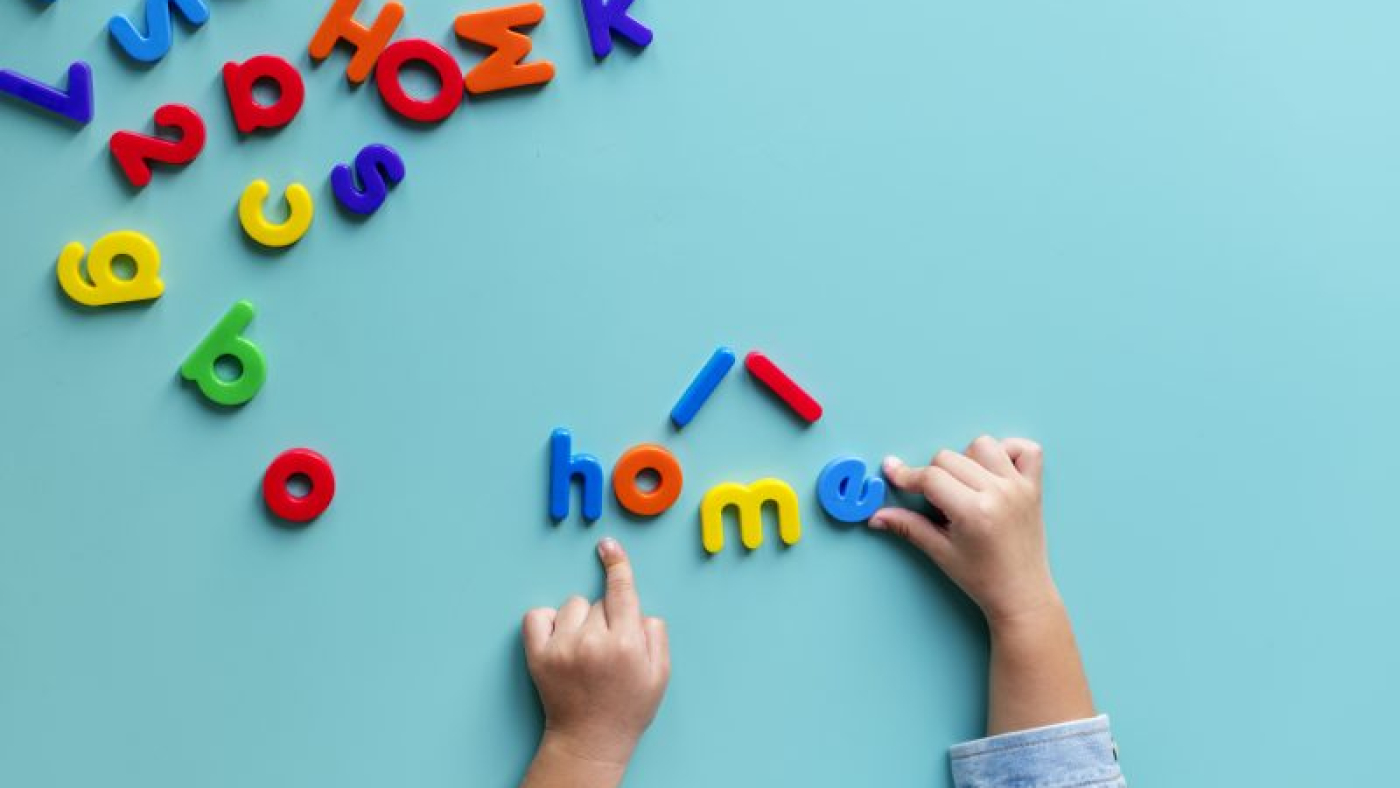 mengembangkandiri.com kid-with-toy-2021-08-27-00-02-45-utc