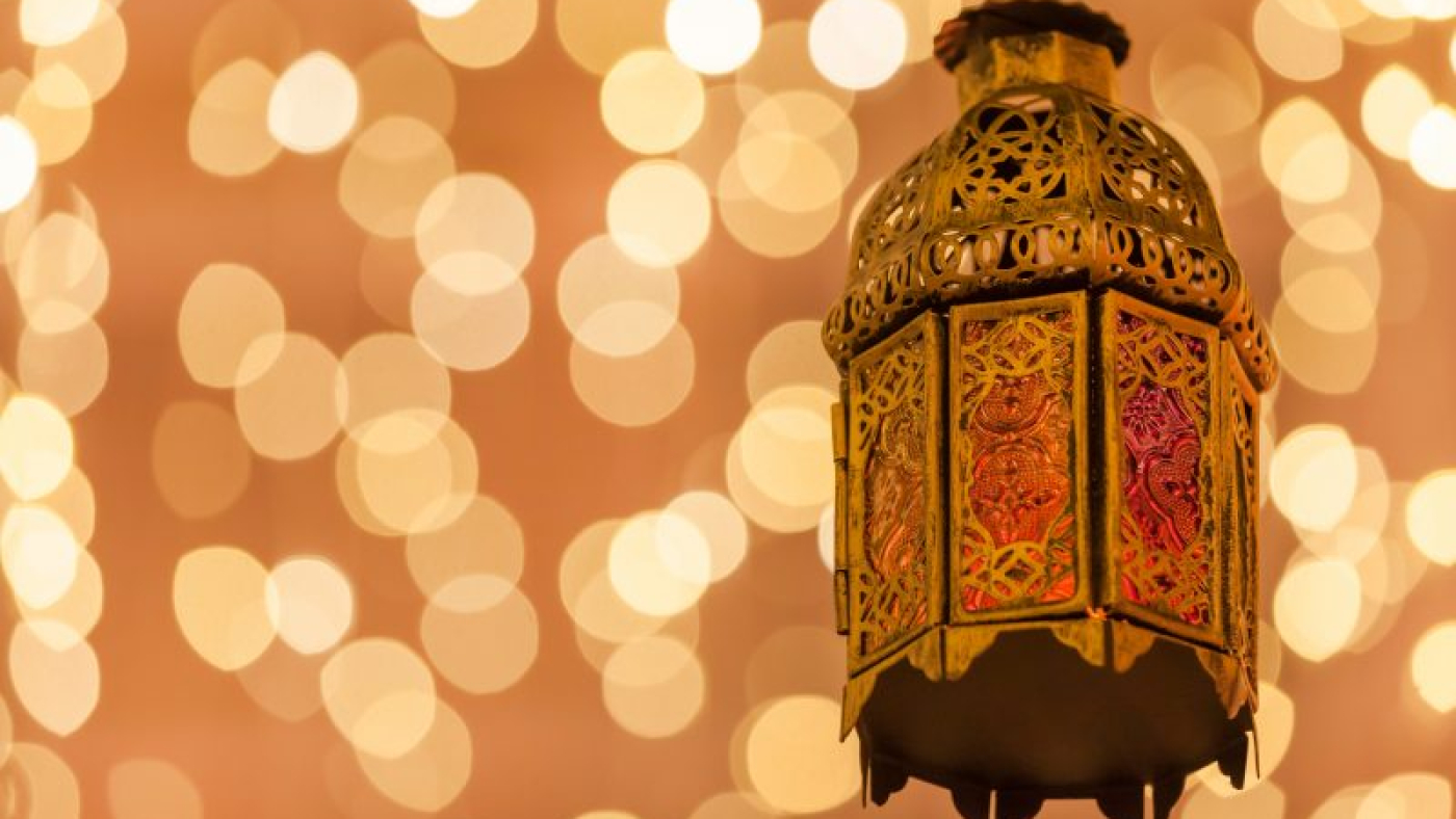 mengembangkandiri.com festive-lantern-with-bokeh-background-ramadan-kar-2021-08-30-14-08-28-utc